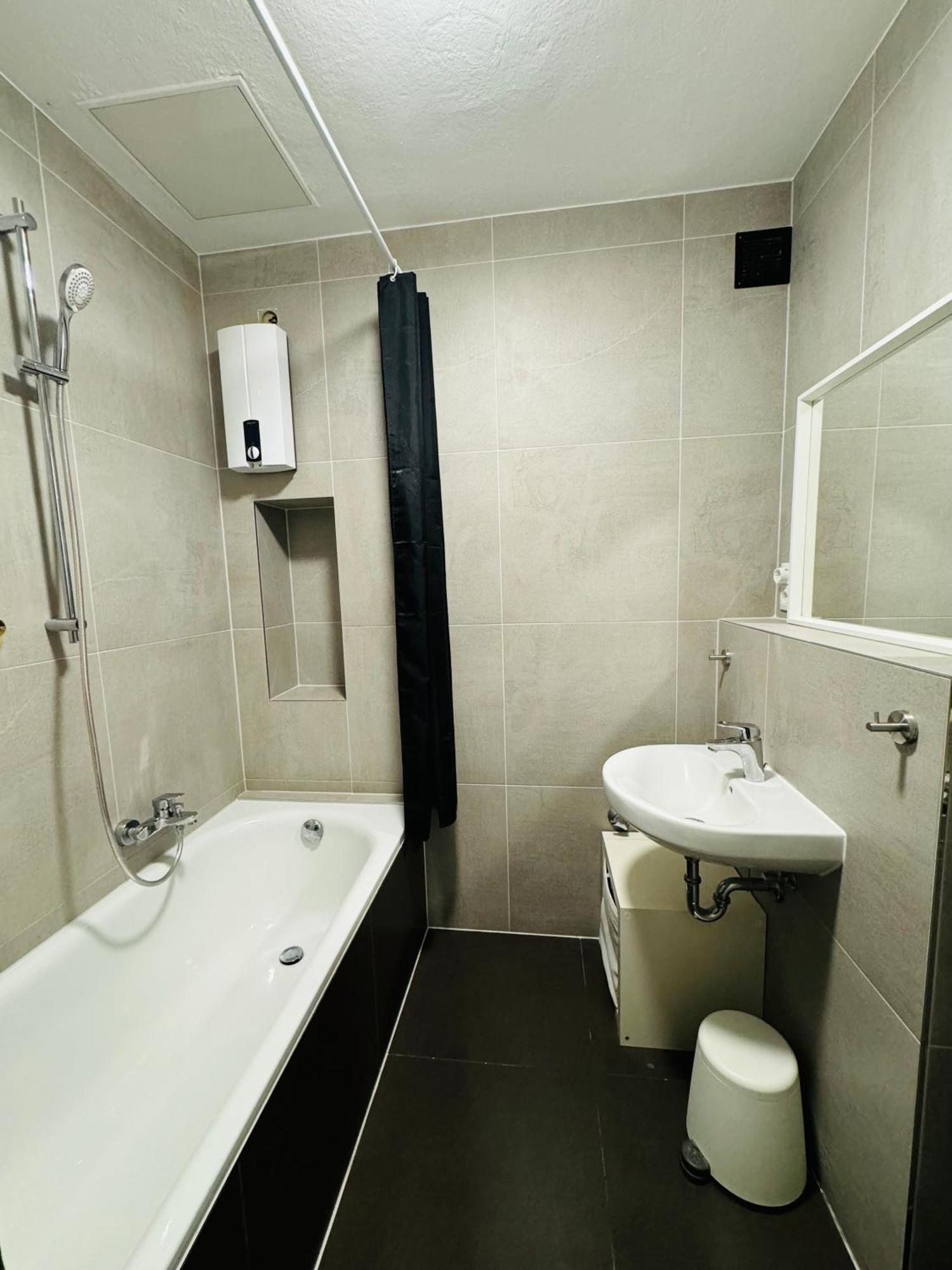 Zentrale Wohnung Mit Balkon Koblenz  Exterior foto
