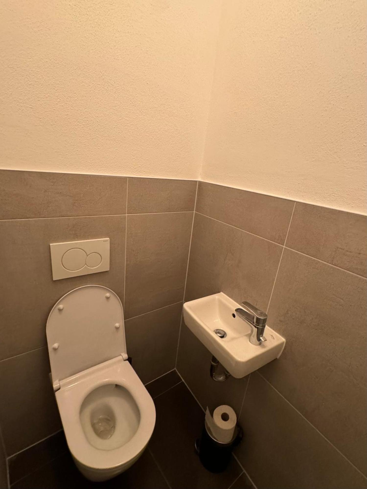 Zentrale Wohnung Mit Balkon Koblenz  Exterior foto